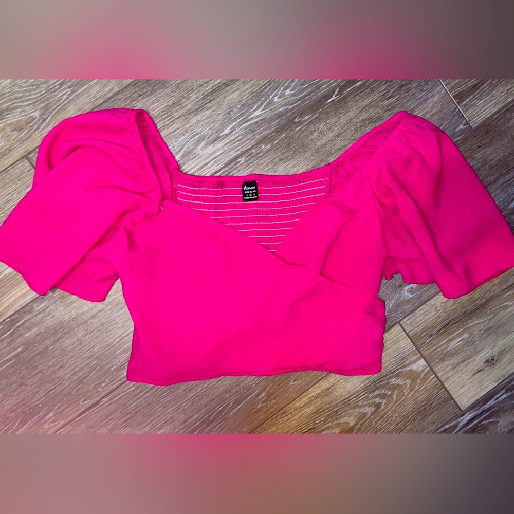 Hot pink Cropped Flowy sleeve dressy shirt